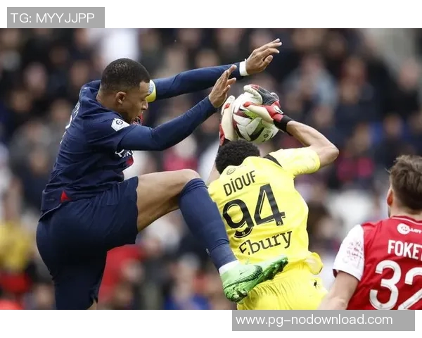 德甲精彩对决巴黎圣日耳曼与多特蒙德激战成平局帽子戏法引爆全场