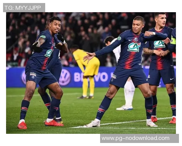 欧联杯精彩对决AC米兰与巴黎圣日耳曼战成平局神扑引发全场热烈反响