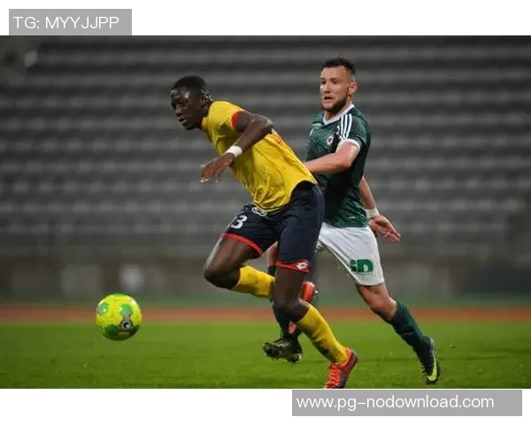 足总杯精彩对决里昂大胜莱比锡4-0引发全场欢呼与震撼